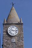 wieża zegarowa w St. Anne na wyspie Alderney, Channel Islands, Anglia, Wyspy Normandzkie, Kanał La Manche