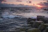 Bałtyk, wybrzeże koło Aarsdale na Bornholmie, Dania