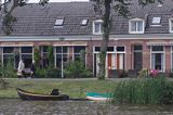 domy nad kanałem we Franeker, Holandia