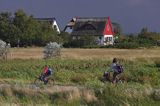 na scieżce rowerowej w Vitte na wyspie Hiddensee, Bałtyk, Mecklenburg-Vorpommern, Niemcy