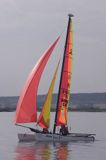 Hobie Cat u brzegów wyspy Hiddensee, Bałtyk, Mecklenburg-Vorpommern, Niemcy