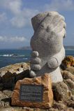 pomnik upamiętniający katastrofę morską z 1995 roku z podziękowaniem za ocalenie - na Corbirer Point, wyspa Jersey, Channel Islands, Anglia, Wyspy Normandzkie, Kanał La Manche