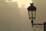 Kościerzyna, latarnia uliczna we mgle
