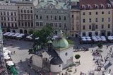 Cracow widok z wieży Kościoła Mariackiego na Rynek Starego Miasta i kościół św. Wojciecha i wylot ul. Grodzkiej