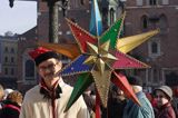 Wielka Gwiazda kolędnicza na Rynku pod pomnikiem Mickiewicza w pierwszy czwartek grudnia, Kraków Christmas Star, Cracow, Poland