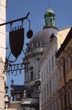 Lwów, kościół Dominikanów i szyld apteki - muzeum