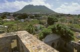 Wulkan Mt. Mazinga na St. Eustatius, Wyspy Karaibskie, Małe Antyle, widok z wieży kościoła