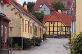 Zaułek, uliczka w Mariager, Mariager Fjord, Jutlandia, Dania