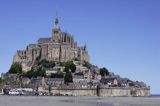 Klasztor Mont St. Michel, Normandia / Bretania, Francja, w czasie odpływu