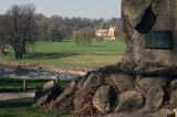 Park Mużakowski, Łęknica, lista światowego dziedzictwa UNESCO, rzeka Nysa Łużycka, widok ze strony polskiej, kamień Pucklera w parku po stronie polskiej, widok na Nowy Zamek po stronie niemieckiej