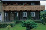 Mysłakowice, zabytkowy dom tyrolski przy ulicy Daszyńskiego 5, Rudawy Janowickie