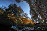 Jesień, potok i wodospad Hulski
