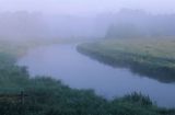 rzeka Wda w Borach Tucholskich, mgła o świcie
