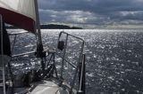 Safran jacht pod słońce w szkierach, Szwecja