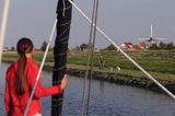 Stavenisse, wiatrak holenderski nad kanałem, Holandia