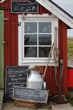 sklepik, port Stenshamn na wyspie Utlangan, Szwecja