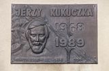 Istebna, tablica pamiątkowa poświęcona Jerzemu Kukuczce, wybitnemy polskiemu himalaiście
