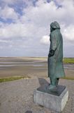 pomnik kobiety czekającej na męża rybaka, wioska West Terschelling na wyspie Terschelling, Wyspy Fryzyjskie, Holandia, Waddensee, Morze Wattowe