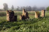 ruiny w opuszczonej wsi Tworylne, Park Karjobrazowy Doliny Sanu, Bieszczady