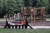 plac zabaw dla dzieci w parku miejskim w Ventspils, Windawa, Łotwa Ventspils, Latvia