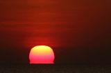 Wschód słońca nad Bałtykiem, refrakcja atmosferyczna